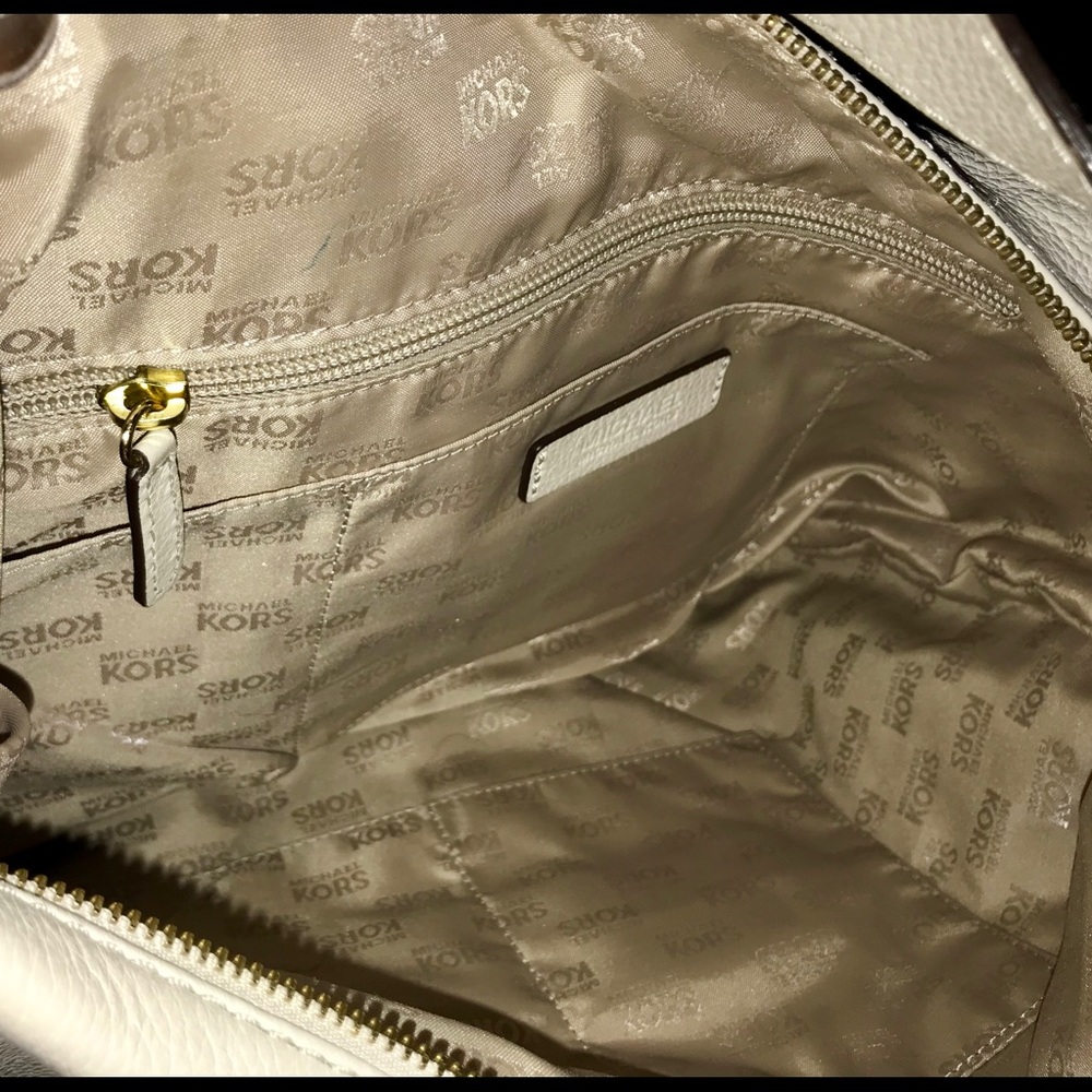 Off White Leather Medium Handbag - image 3